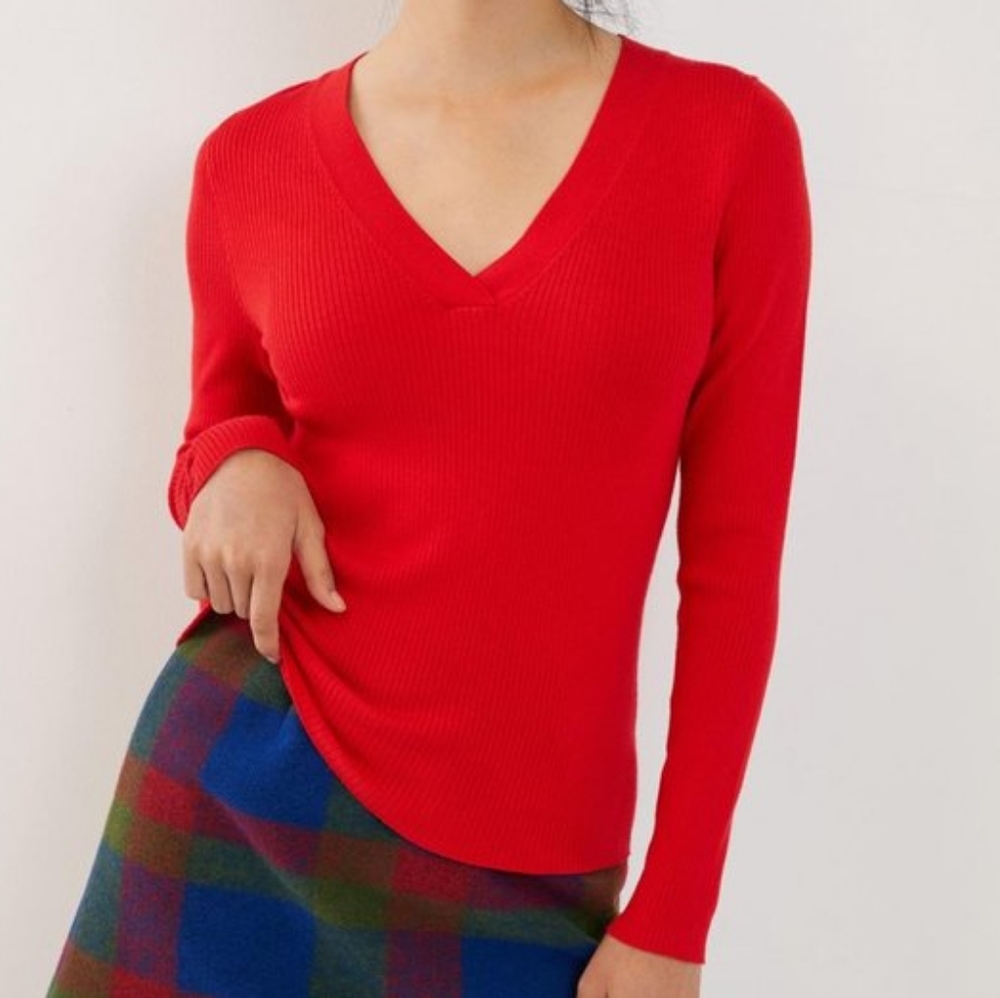 Anthropologie ribbed v neck sweater, small, red